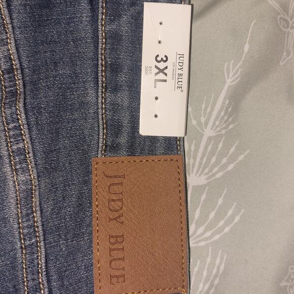 Judy Blue 3XL Cut off Raw Hem tummy Control Distressed Shorts Vacation Resort - Picture 9 of 12